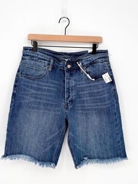 NWT KanCan for Maurices 90s Relaxed Frayed Bermuda Shorts Size 30